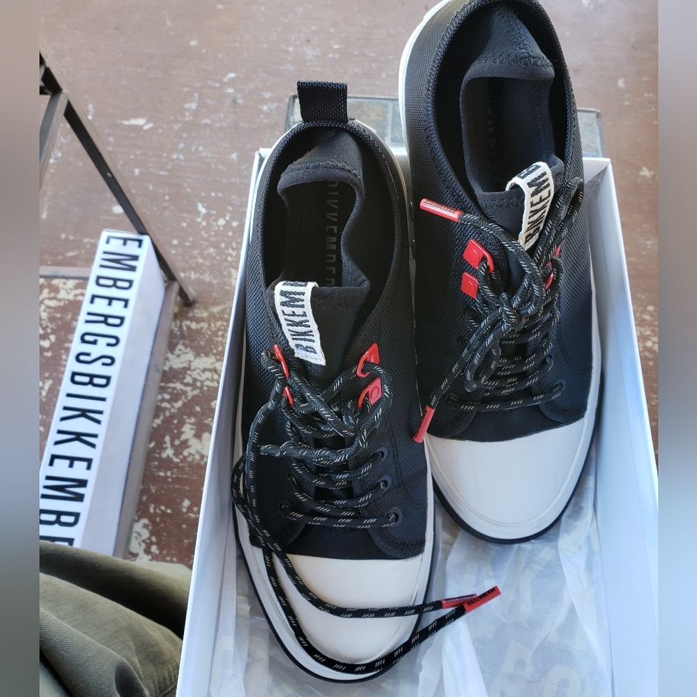 Cool Sneakers by Bikkembergs! 😎